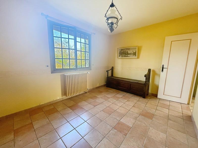 Maison - 211 m² - 8 pièces