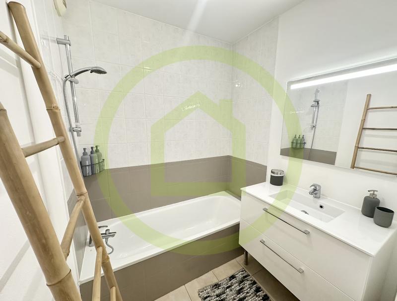 Appartement - 81 m² - 4 pièces