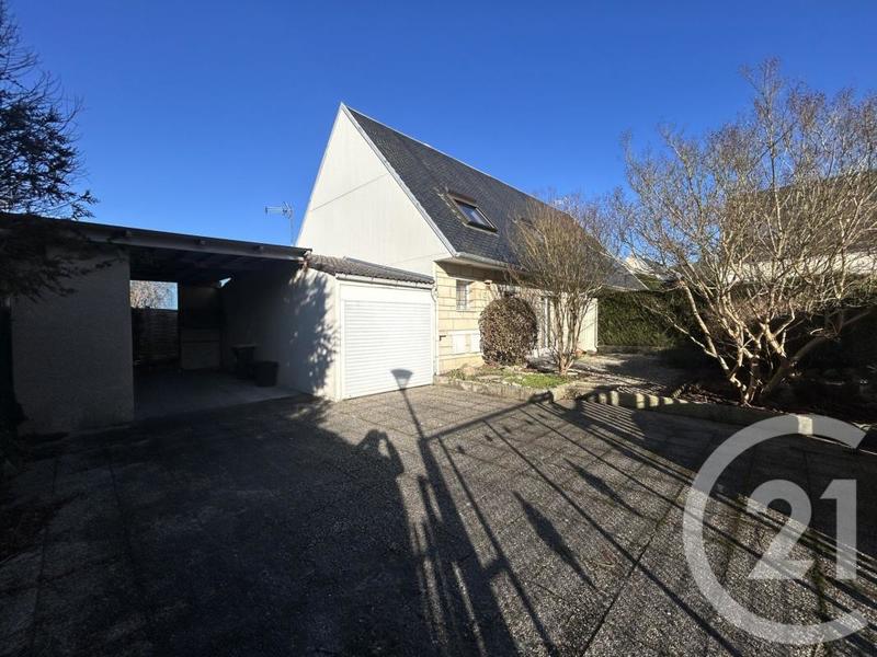 Maison - 96 m² - 5 pièces