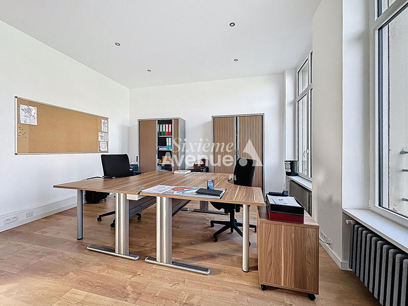 Local commercial - 111 m²