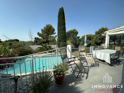 Maison - 184 m² - 5 pièces