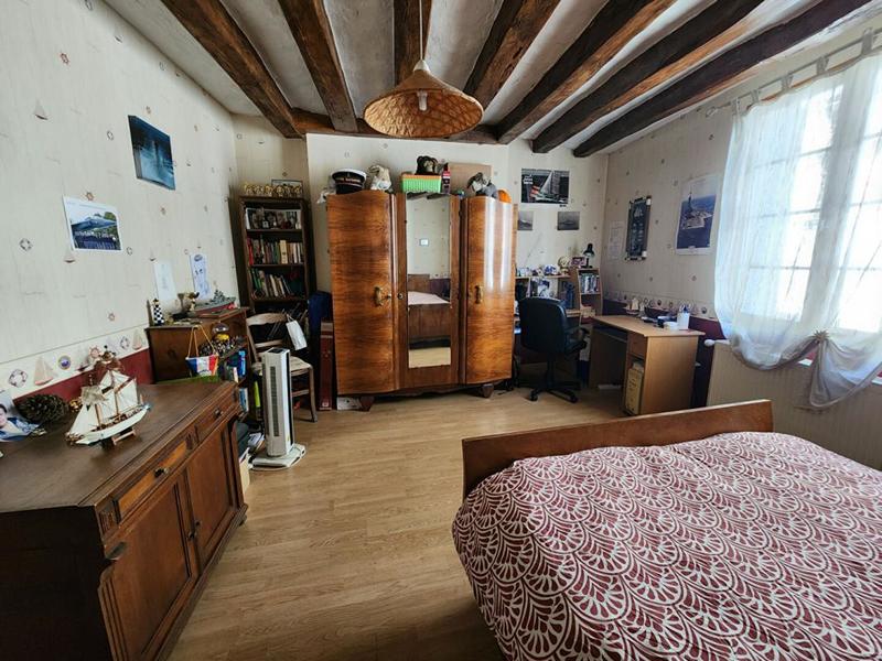 Maison - 185 m² - 9 pièces
