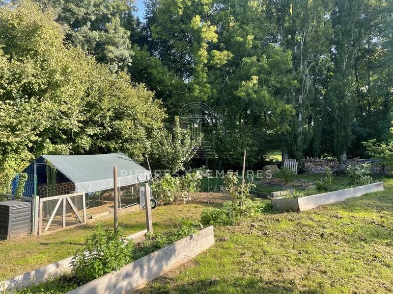 Propriété - 137 m² - 4 pièces