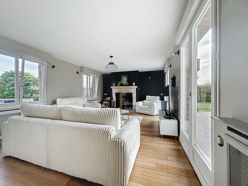 Maison - 163 m² - 6 pièces