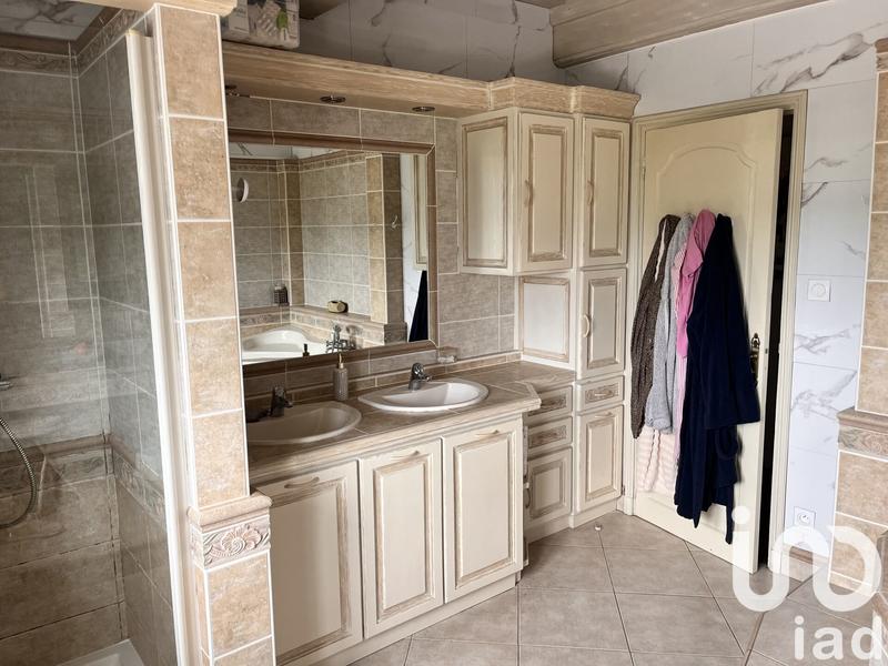 Maison - 270 m² - 10 pièces