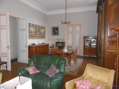 Propriété - 229 m² - 8 pièces