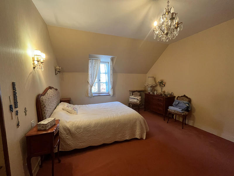 Maison - 159 m² - 7 pièces