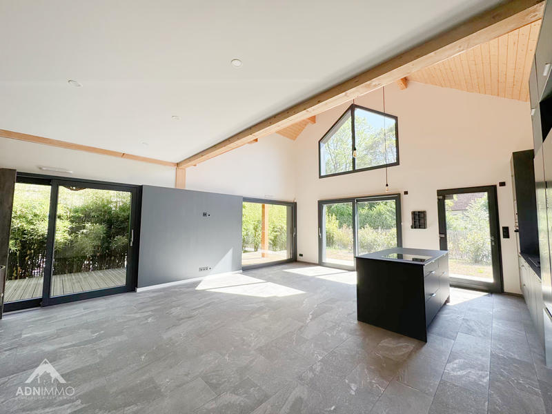 Maison - 135 m² - 5 pièces