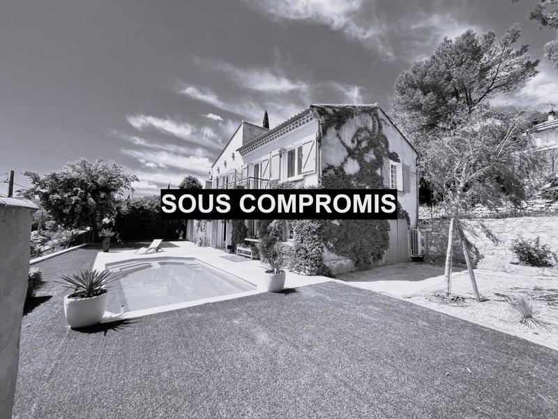 Maison - 150 m² - 4 pièces