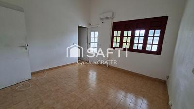 Maison - 254 m² - 4 pièces