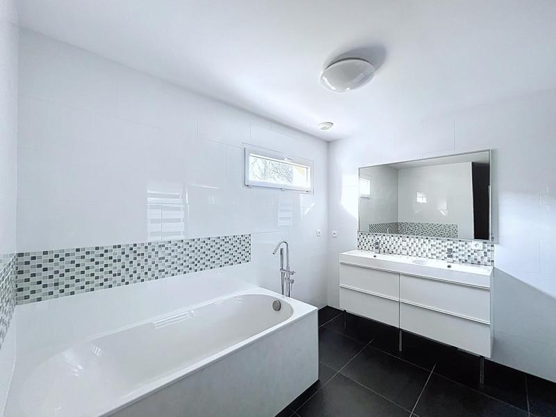 Maison - 170 m² - 6 pièces