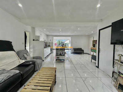 Maison traditionnelle - 169 m² - 6 pièces