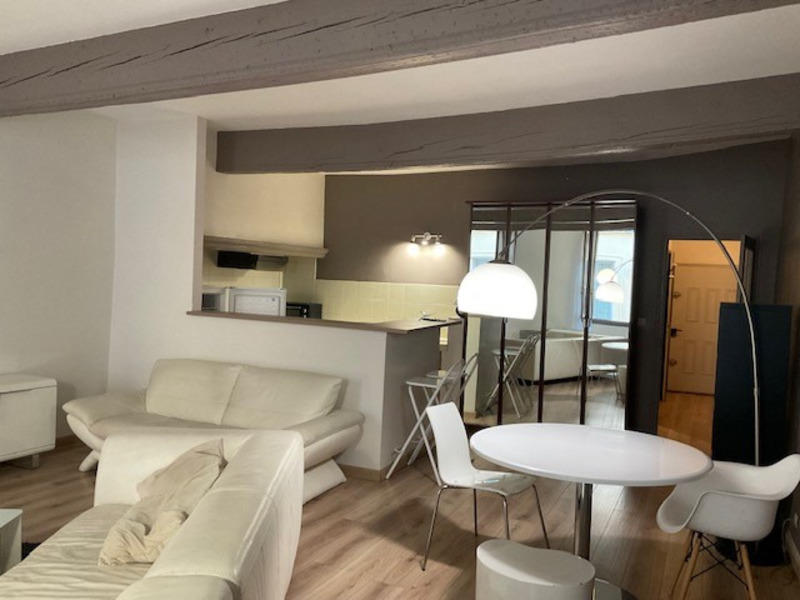 Appartement ancien - 64 m² - 2 pièces