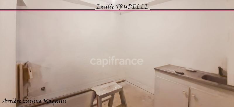 Maison - 222 m² - 8 pièces