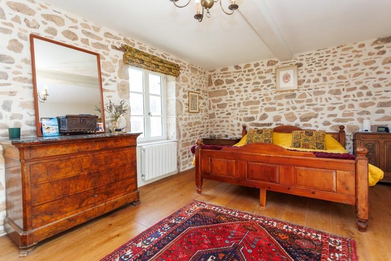 Propriété - 295 m² - 10 pièces