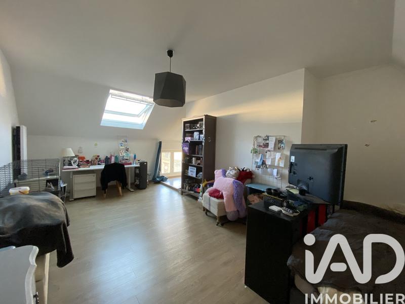 Maison - 211 m² - 9 pièces