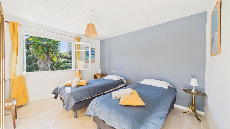 Maison - 355 m² - 14 pièces