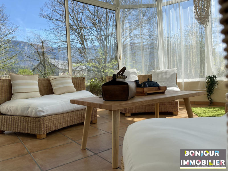 Maison traditionnelle - 176 m² - 6 pièces