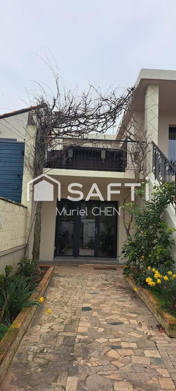 Villa - 260 m² - 8 pièces