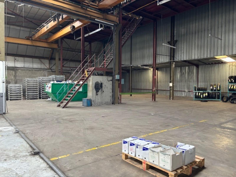 Local d'activité / Entrepôt - 1 100 m²