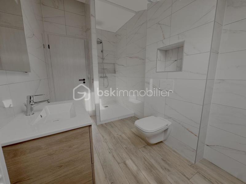 Maison - 122 m² - 5 pièces