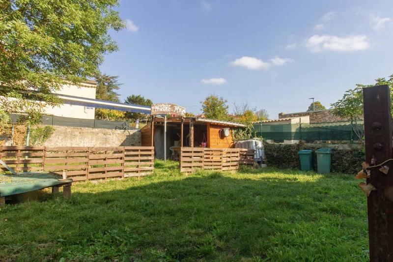 Maison - 272 m² - 10 pièces