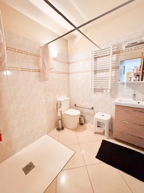 Maison - 205 m² - 8 pièces