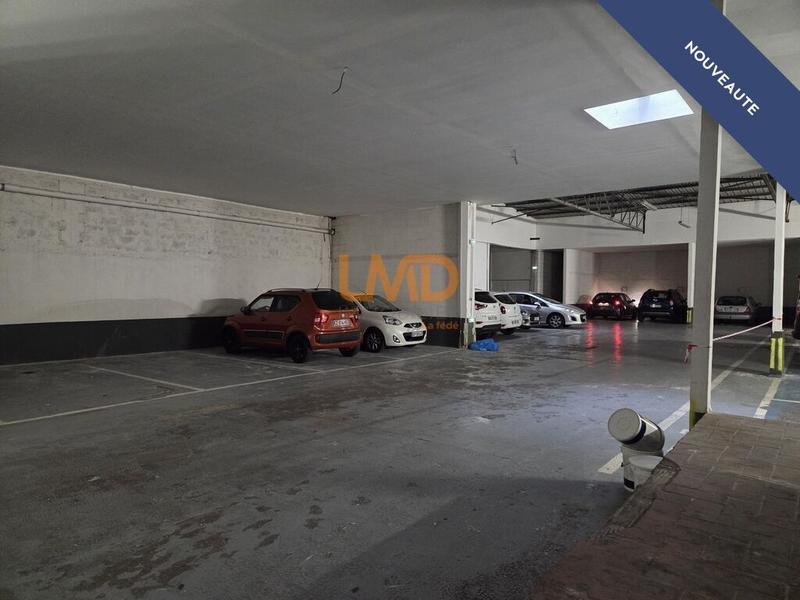 Local commercial - 430 m² - 6 pièces