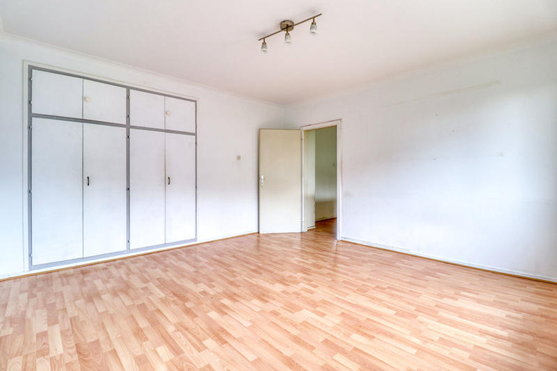 Maison - 256 m² - 9 pièces