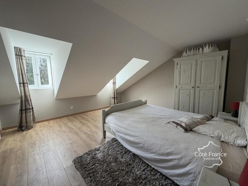 Demeure - 418 m² - 14 pièces