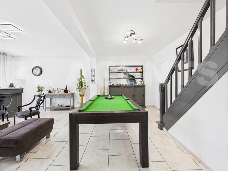 Maison - 147 m² - 6 pièces