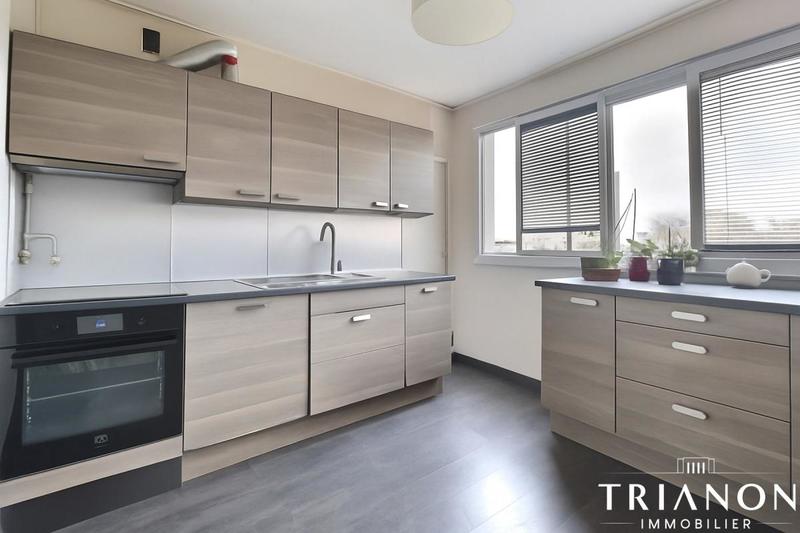 Appartement - 96 m² - 5 pièces