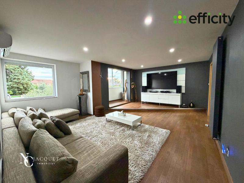 Villa - 200 m² - 8 pièces