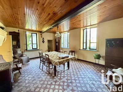 Maison - 180 m² - 6 pièces