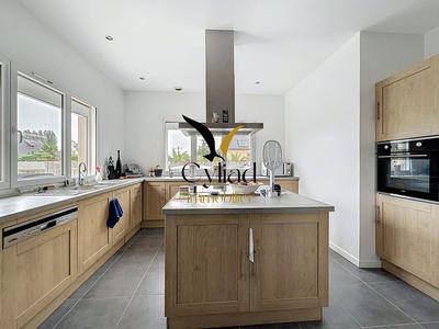 Maison - 140 m² - 4 pièces