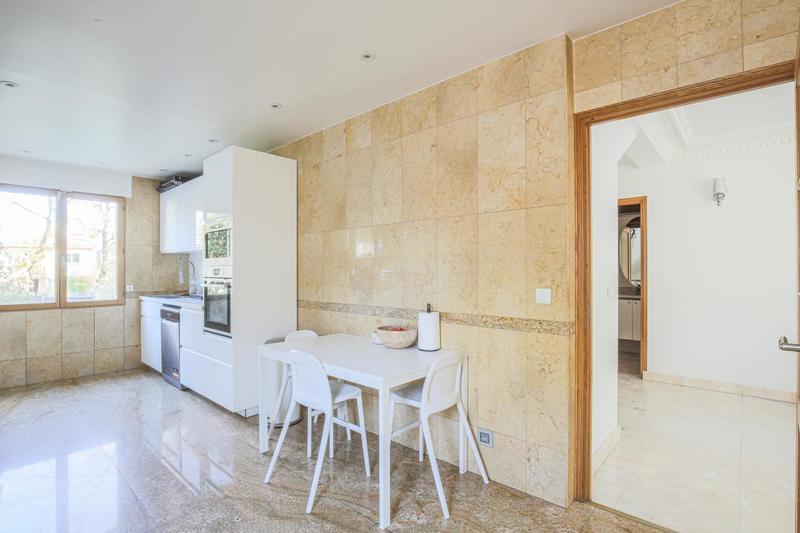 Villa - 192 m² - 6 pièces