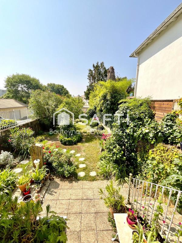 Maison - 190 m² - 8 pièces