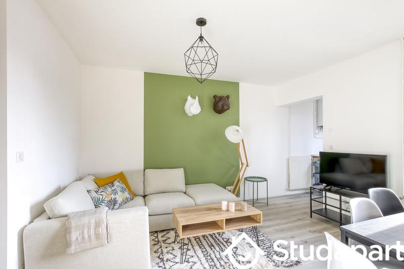 Chambre - 13 m² - 1 pièce