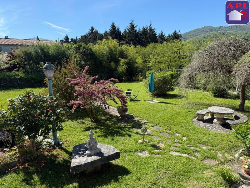 Maison - 162 m² - 6 pièces