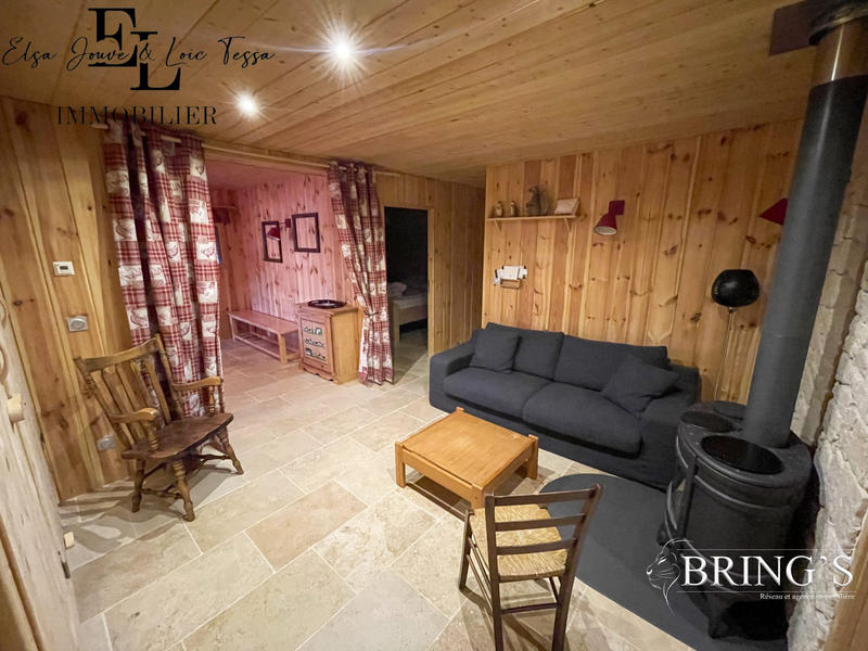 Châlet - 330 m² - 11 pièces