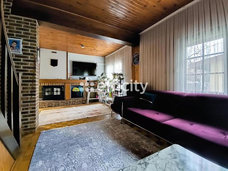 Pavillon - 134 m² - 6 pièces