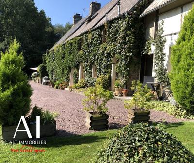 Maison ancienne - 236 m² - 8 pièces