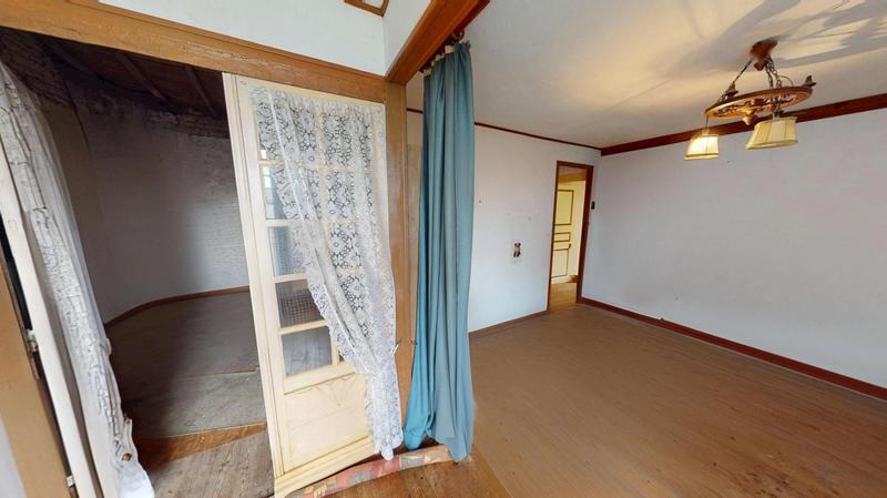 Maison - 180 m² - 9 pièces