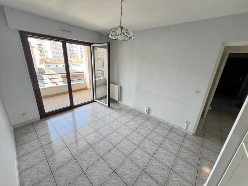 Appartement - 85 m² - 4 pièces