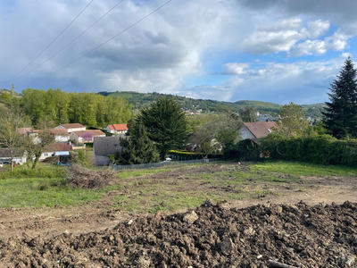 Terrain constructible - 1 500 m²