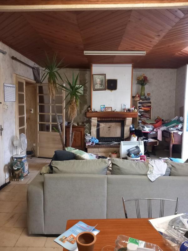 Maison - 220 m² - 3 pièces