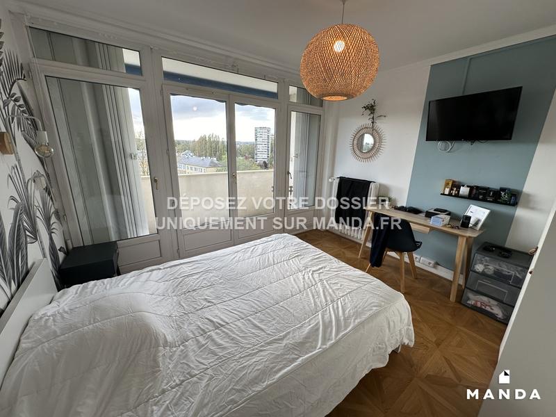 Chambre - 12 m² - 6 pièces