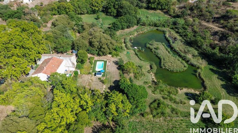 Maison - 736 m² - 15 pièces