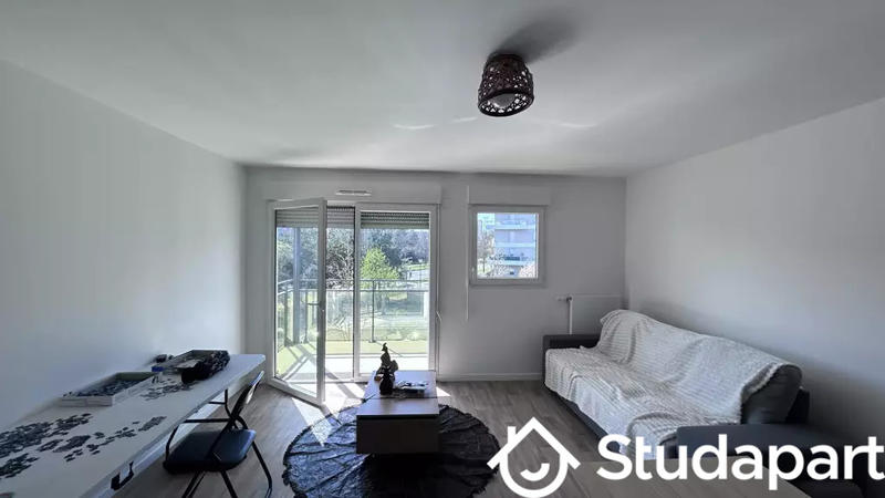 Chambre - 11 m² - 1 pièce