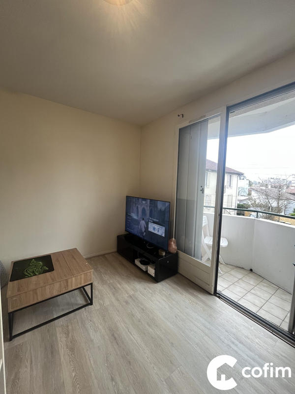 Appartement - 18 m² - 1 pièce